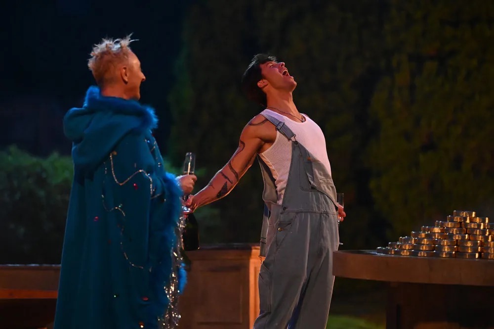 Scene from the American reality competition show "The Traitors" depicting its fourth season's winner, Rob Rausch (2026).